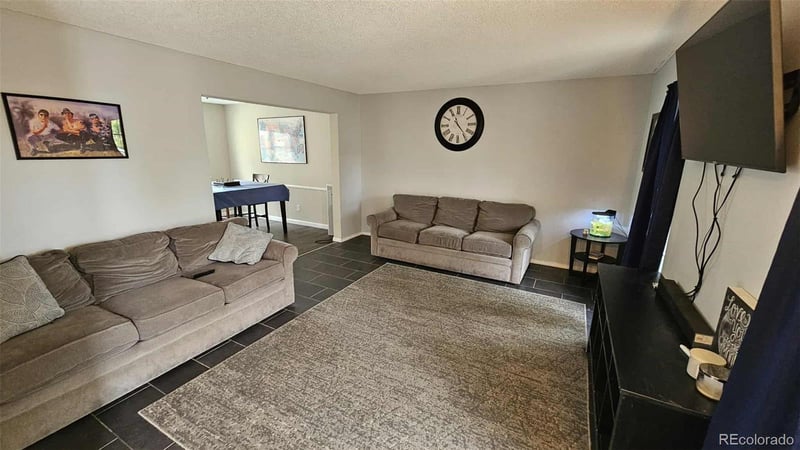 1584 Vaughn Cir, Aurora, CO 80012