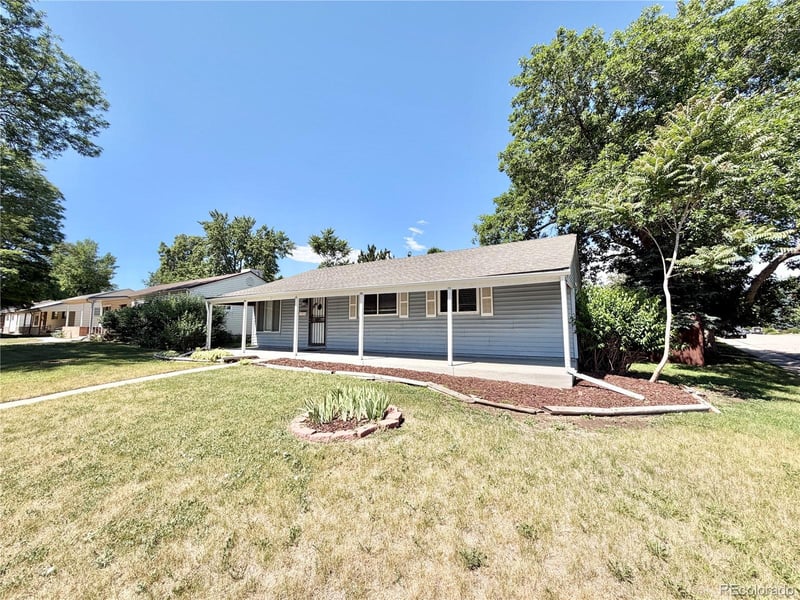 3201 Hollyy St, Denver, CO 80222