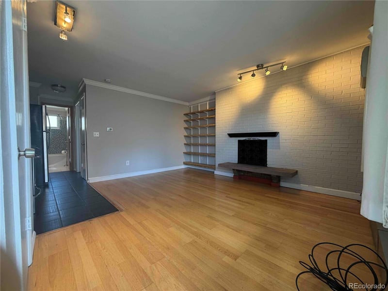 1140 Downing St #304, Denver, CO 80218