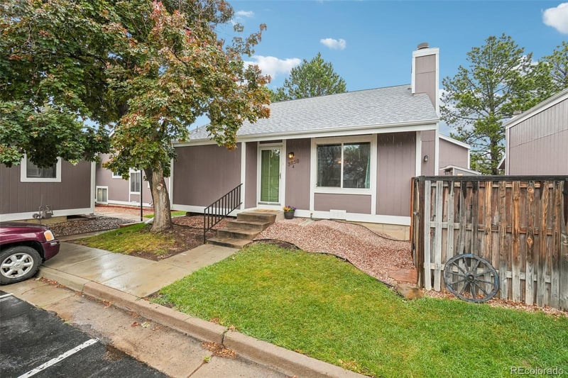 3850 Genoa Ct #A, Aurora, CO 80013