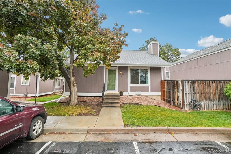 3850 Genoa Ct #A, Aurora, CO 80013