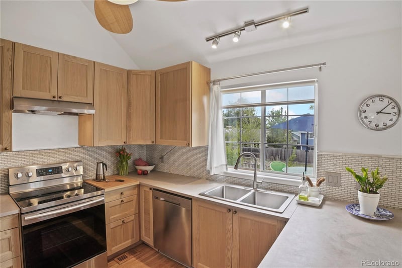 700 Owl Dr, Louisville, CO 80027