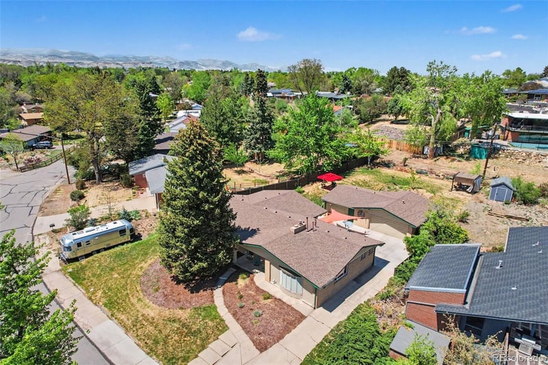 10215 17th Pl, Lakewood, CO 80215