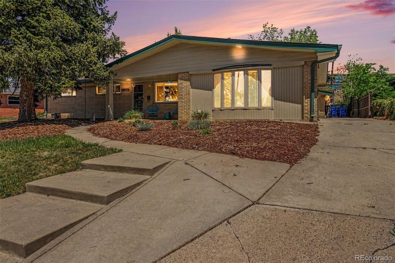 10215 17th Pl, Lakewood, CO 80215