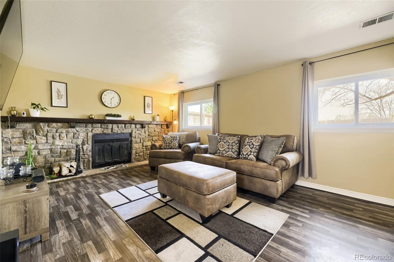 21678 Powers Cir, Centennial, CO 80015