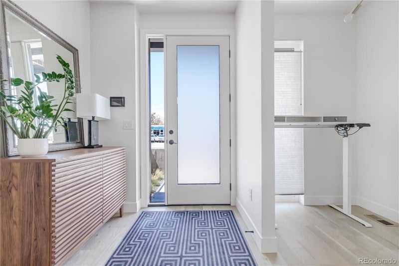 2578 Broadway , Denver, CO 80210
