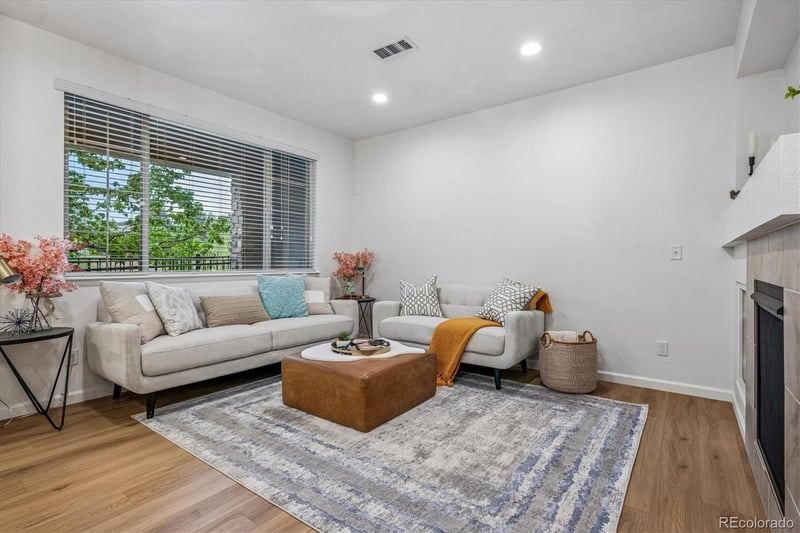 8925 E Phillips Dr, Centennial, CO 80112