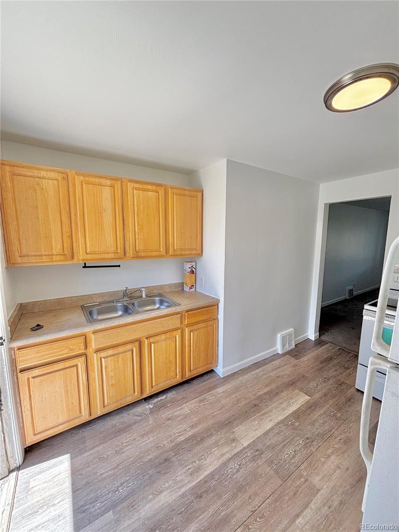 1181 Akron #A, Aurora, CO 80010