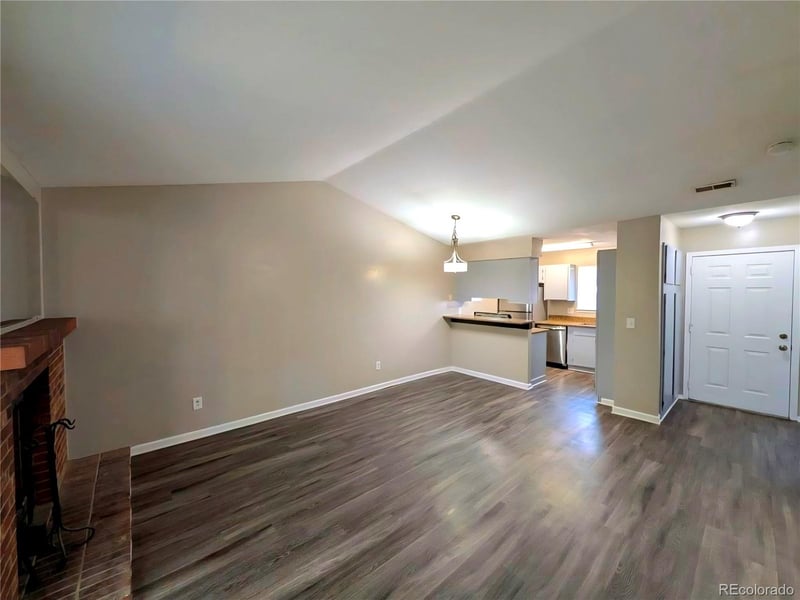 2231 Buckley Rd #202, Aurora, CO 80013