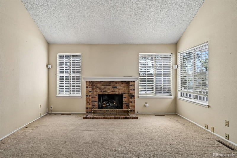 3990 S Rifle Ct, Aurora, CO 80013