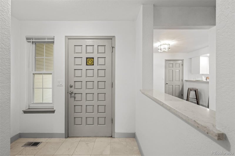 1408 E Nichols Cir, Centennial, CO 80122