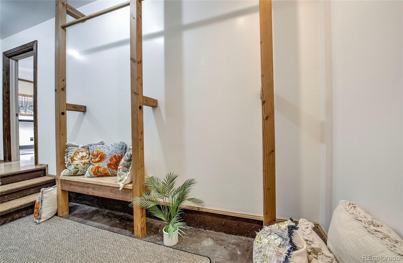82 Kimmes Ln, Breckenridge, CO 80424