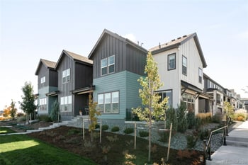 7910 Sterling Ranch Ave, Littleton, CO 80125