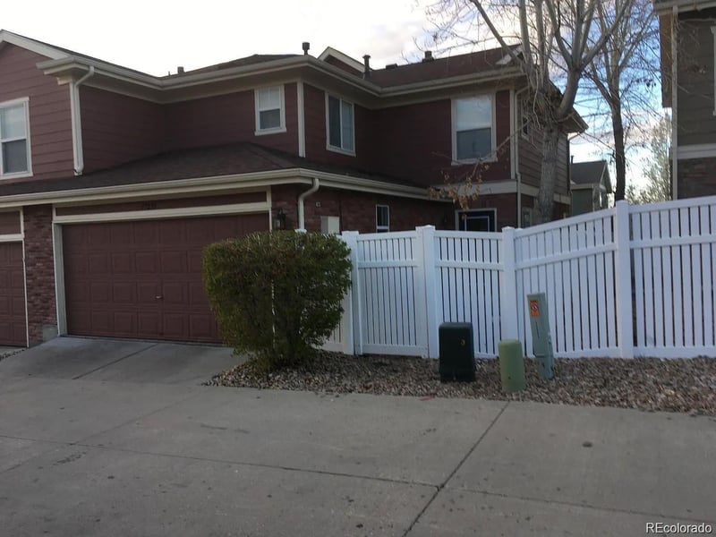 17235 Arizona Dr, Aurora, CO 80017