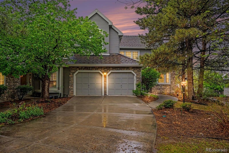 8231 Seabrook Ln, Littleton, CO 80120