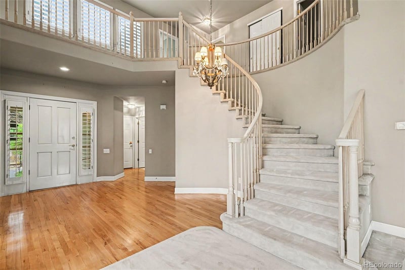 8231 Seabrook Ln, Littleton, CO 80120