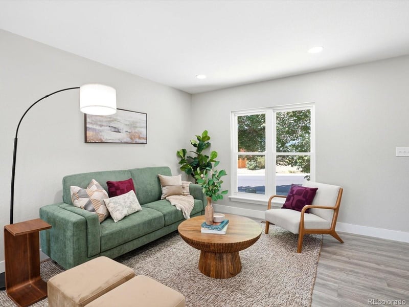 1069 S Lewiston Way, Aurora, CO 80017
