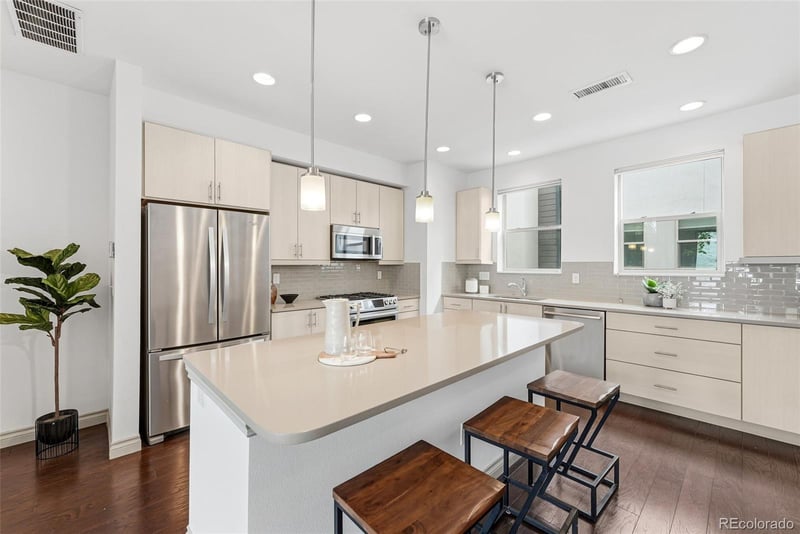 1335 Jackson St, Denver, CO 80206