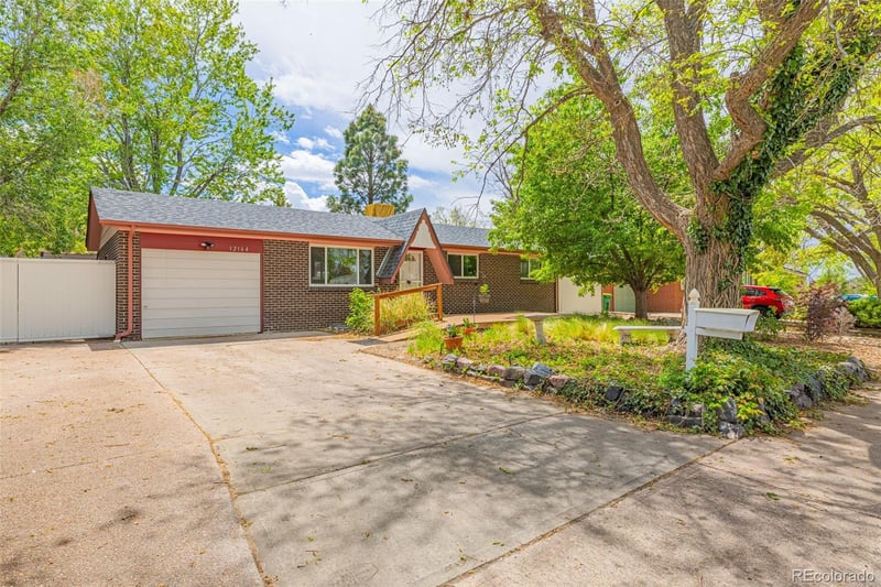 12164 E Ohio Ave, Aurora, CO 80012