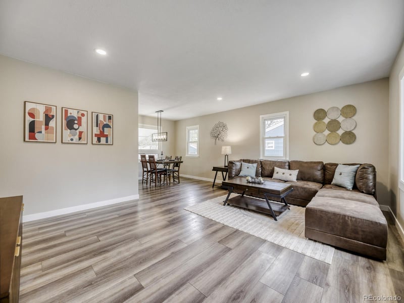 1015 Longview Ave, Littleton, CO 80120