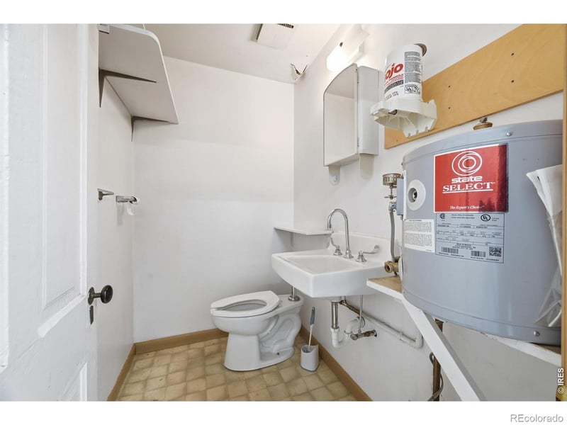 2322 9th St, Greeley, CO 80634