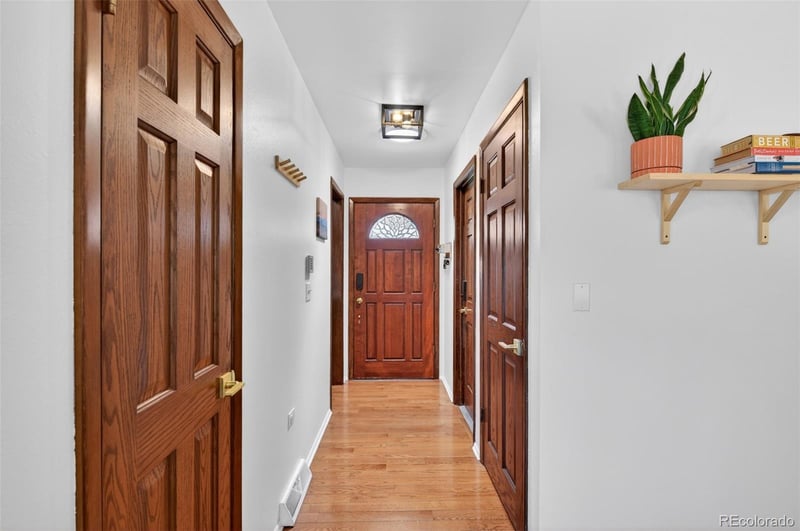 7488 Teller St, Littleton, CO 80128