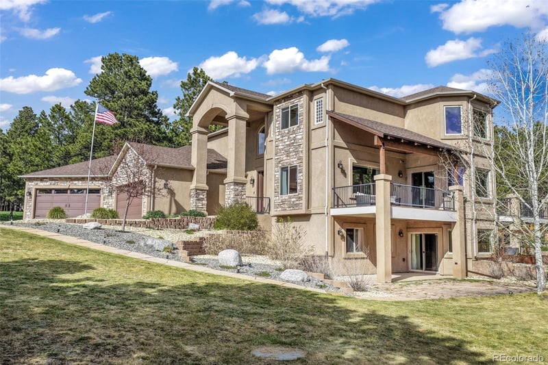 450 E Stirrup Trl, Monument, CO 80132