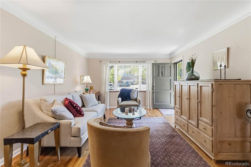 987 Glencoe St, Denver, CO 80220