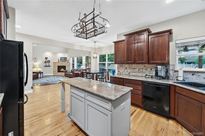 10281 Foxfire St, Longmont, CO 80504