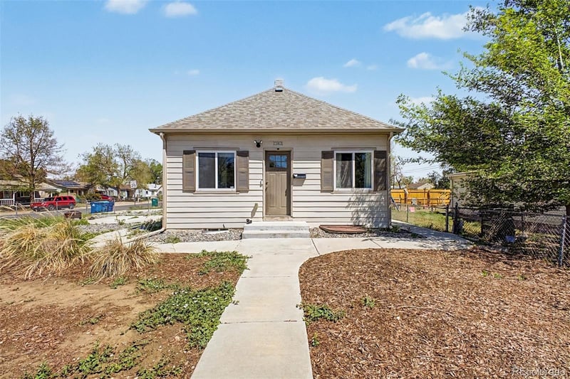 11801 17th Ave, Aurora, CO 80010