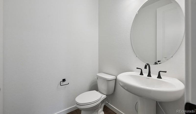 3882 N Hayleyville St, Aurora, CO 80019