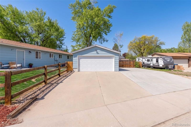 6261 74th Pl, Arvada, CO 80003
