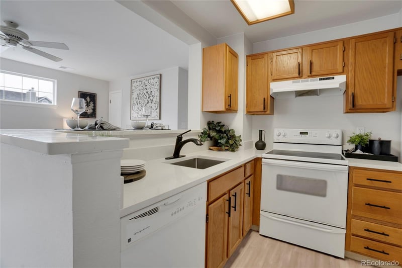 6702 S Ivy Way #B6, Centennial, CO 80112