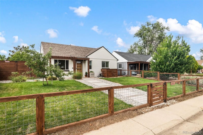 2801 Poplar St, Denver, CO 80207