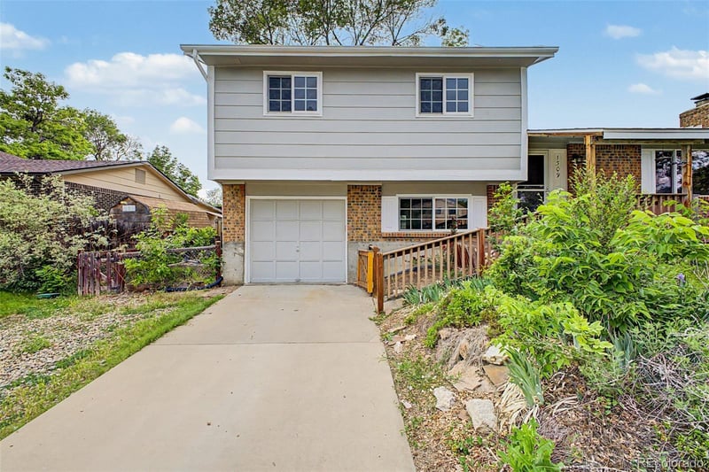1509 Vivian St, Longmont, CO 80501