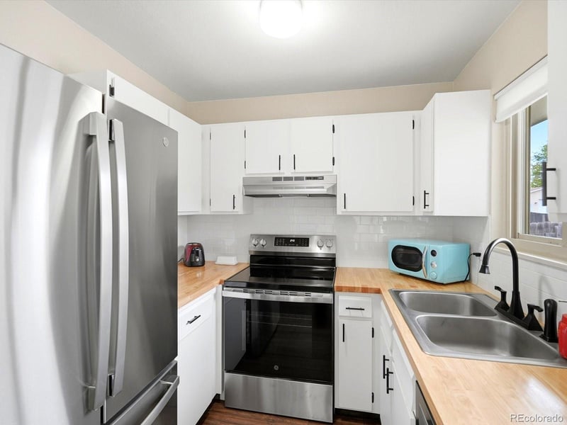 1403 Elmwood St, Broomfield, CO 80020