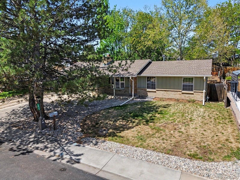 1835 Cambridge Dr, Longmont, CO 80503