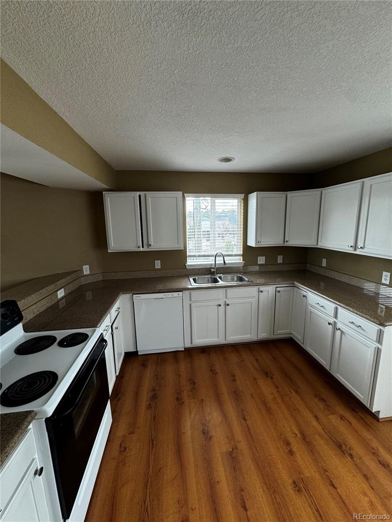 750 32nd St, Denver, CO 80205