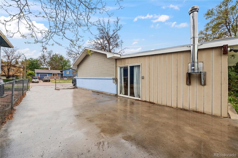 1026 Drury Ln, Colorado Springs, CO 80911
