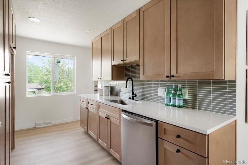 480 Lewis St, Lakewood, CO 80226