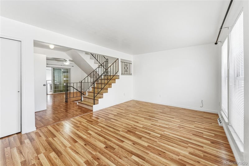 125 Paris Cir, Aurora, CO 80011