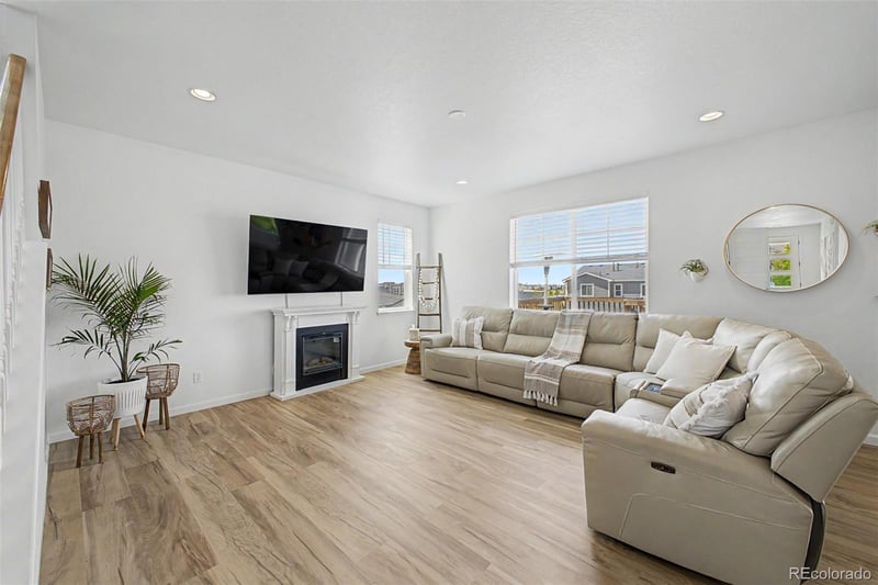 3845 Eaton Park St, Aurora, CO 80019