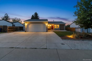 17933 Linvale Dr, Aurora, CO 80013