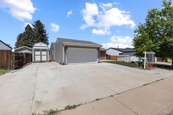 17933 Linvale Dr, Aurora, CO 80013