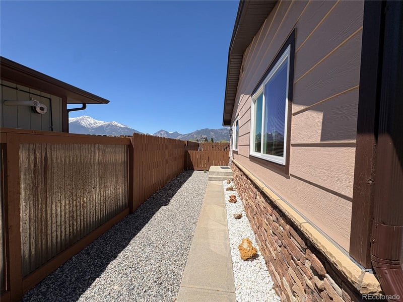 112 Surrey St, Buena Vista, CO 81211