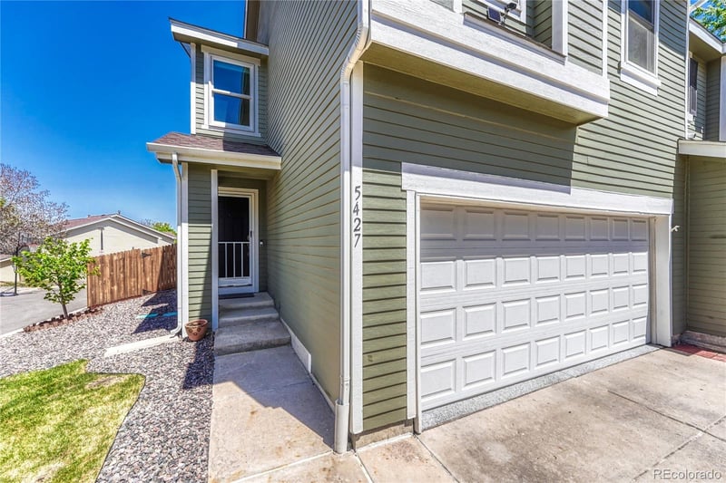 5427 Quatar Ct, Aurora, CO 80015