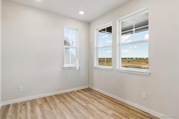 5837 N Ireland Way, Aurora, CO 80019