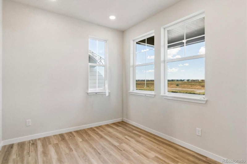 5837 N Ireland Way, Aurora, CO 80019