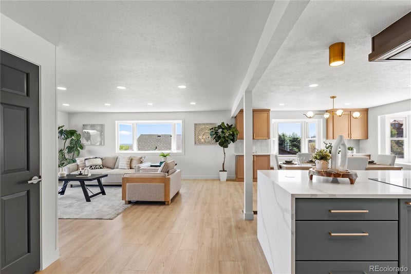 6958 Brentwood Ct, Arvada, CO 80004