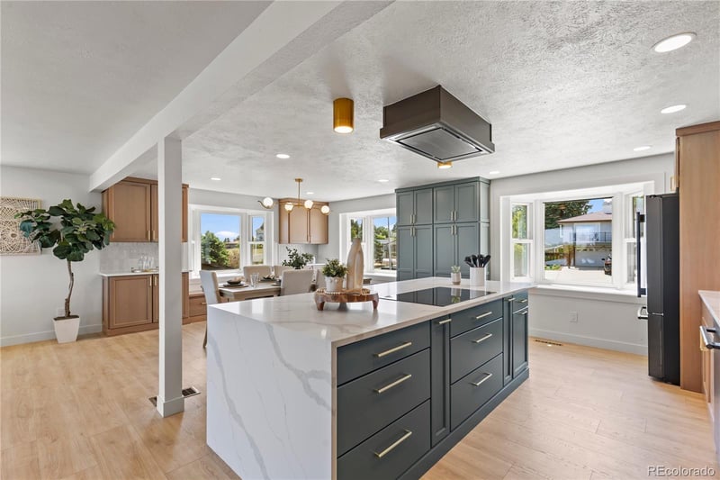 6958 Brentwood Ct, Arvada, CO 80004